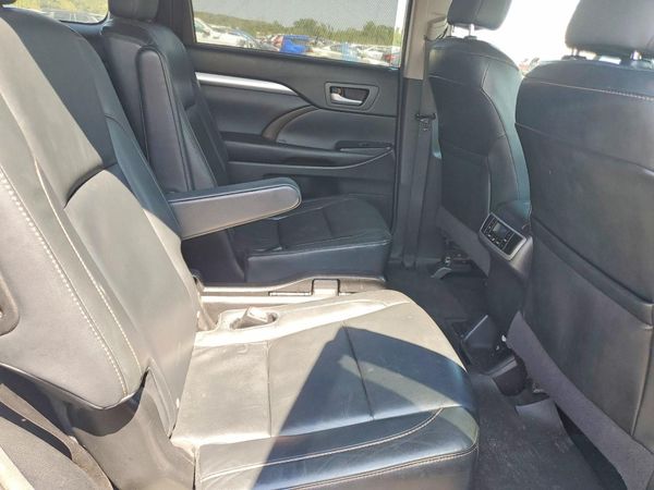 2015 TOYOTA HIGHLANDER