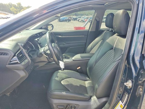 2019 TOYOTA CAMRY