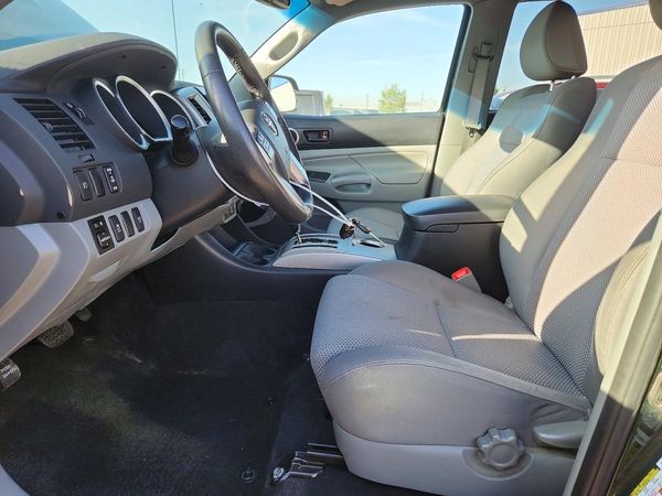 2013 TOYOTA TACOMA Delux