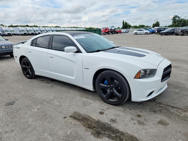 2013 DODGE CHARGER