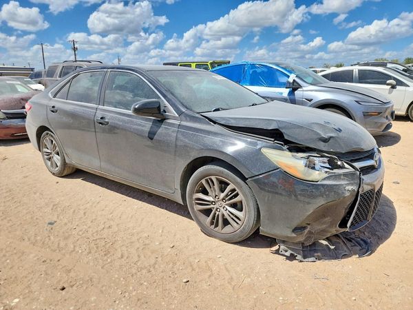 2016 TOYOTA CAMRY
