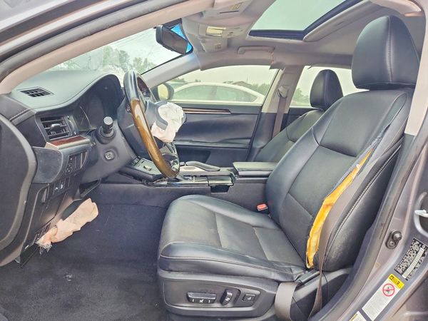 2016 LEXUS ES350 350 — DENT