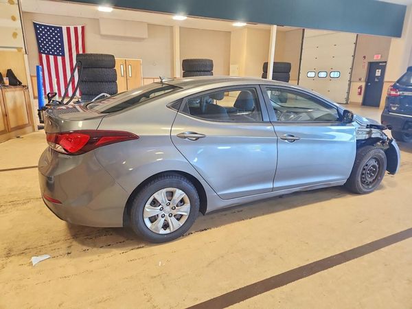 2016 HYUNDAI ELANTRA