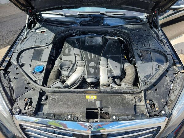 2015 MERCEDES-BENZ S-CLASS — Engine bay