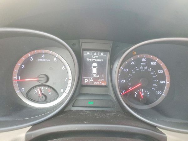 2015 HYUNDAI SANTA FE GL