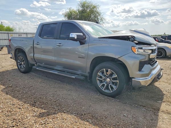 2024 CHEVROLET SILVERADO LT — Passenger 3/4