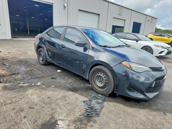 2017 TOYOTA COROLLA