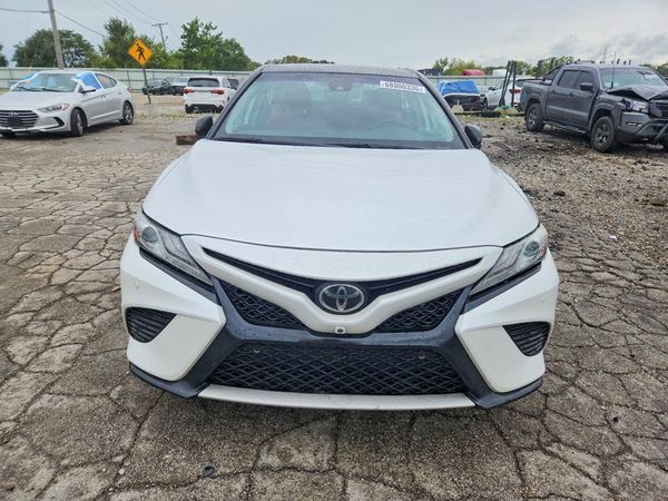 2019 TOYOTA CAMRY XSE
