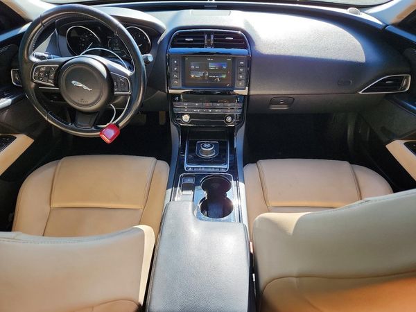 2017 JAGUAR XE — CKPT