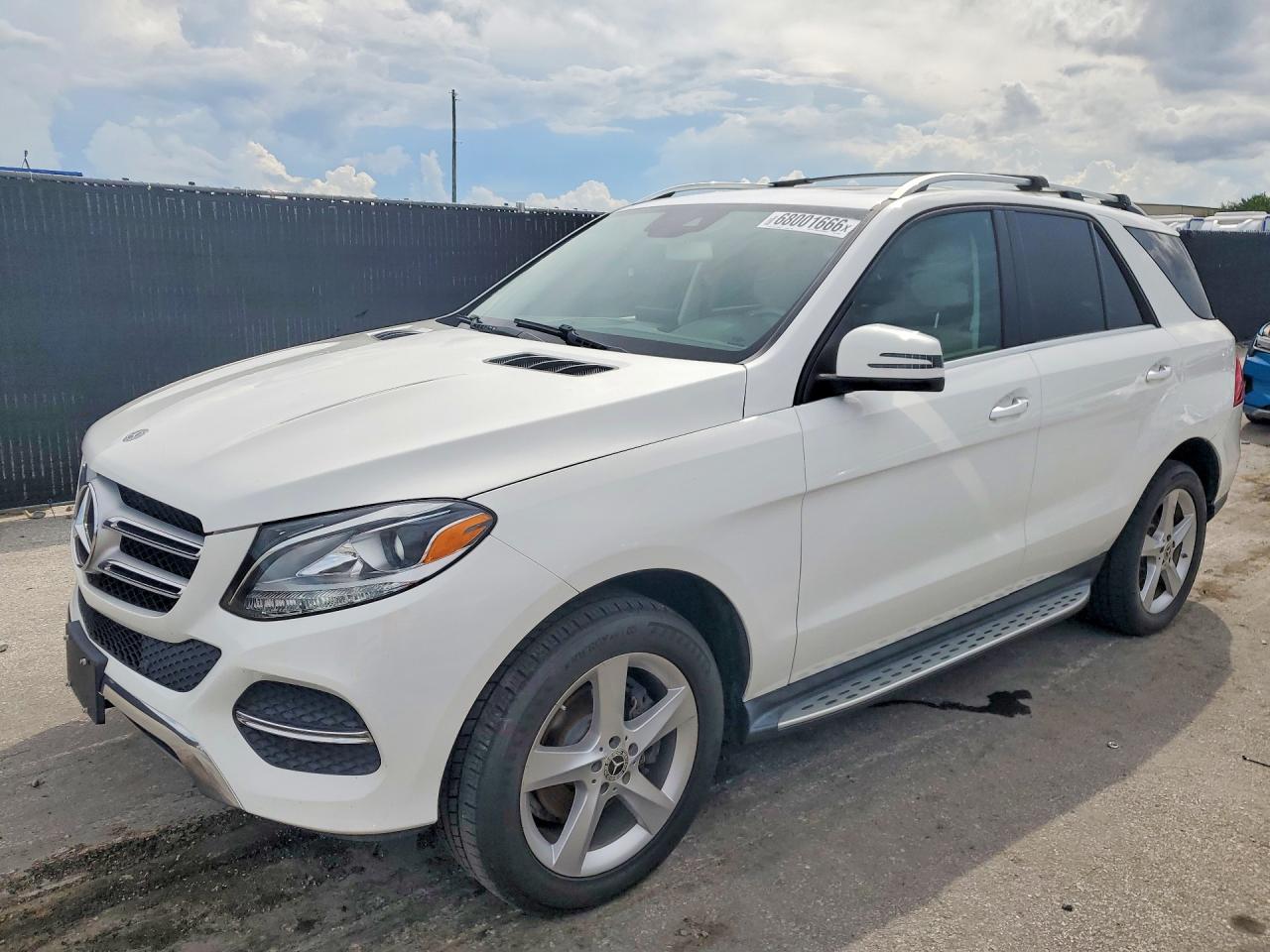 2017 MERCEDES-BENZ GLE GLE350 — Front 3/4