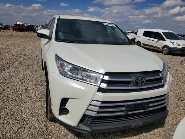 2019 TOYOTA HIGHLANDER LE/LE Plus