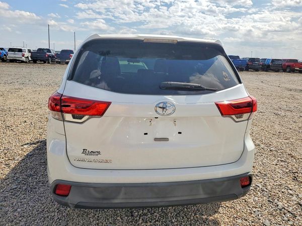2019 TOYOTA HIGHLANDER LE/LE Plus