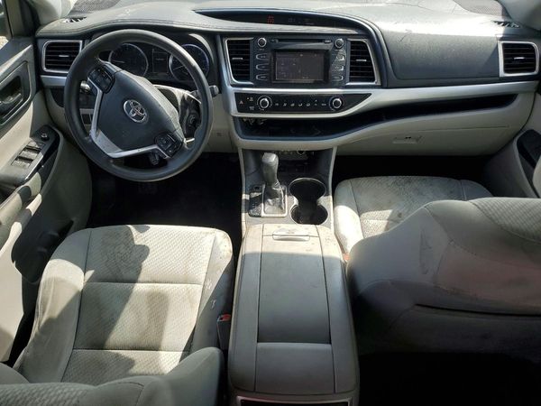2019 TOYOTA HIGHLANDER LE/LE Plus