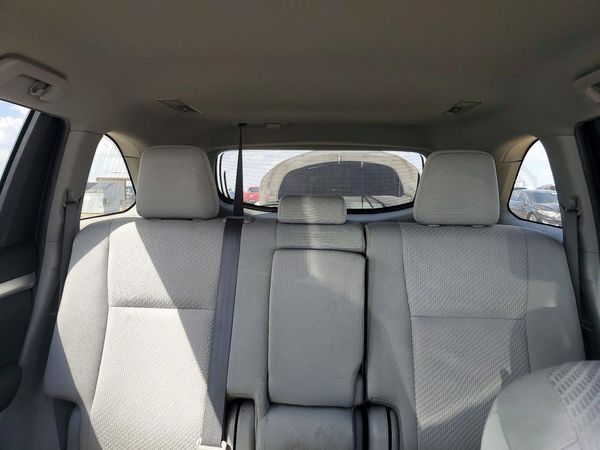 2019 TOYOTA HIGHLANDER LE/LE Plus