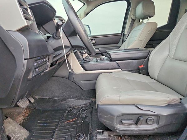 2024 TOYOTA TUNDRA