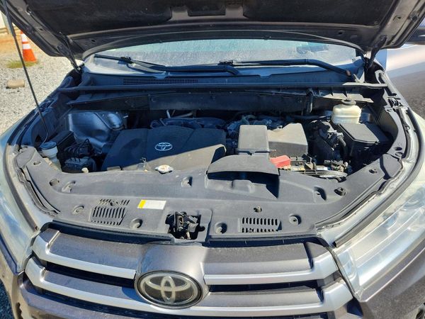 2019 TOYOTA HIGHLANDER LE/LE Plus
