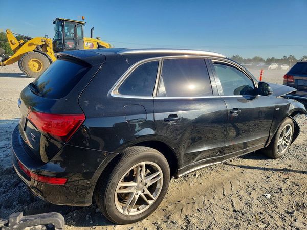 2013 AUDI Q5 Premium Plus — PSRA