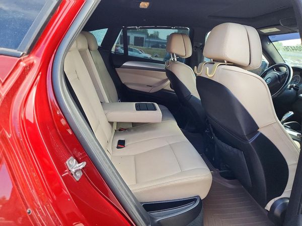 2012 BMW X6 xDrive50i