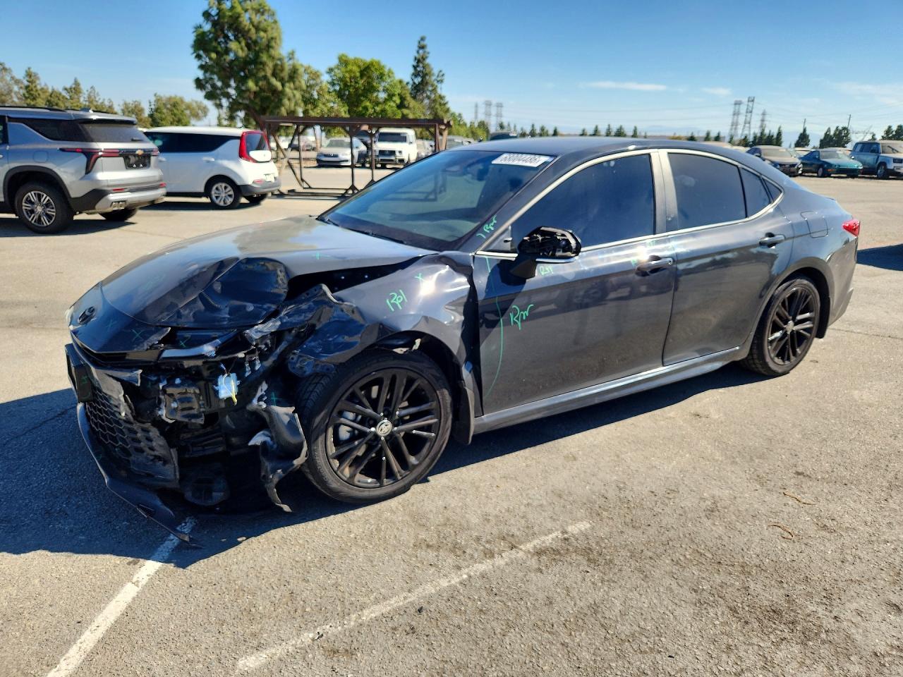 2025 TOYOTA CAMRY