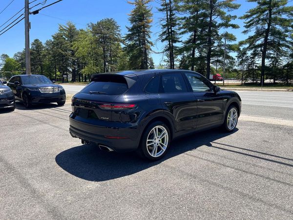 2019 PORSCHE CAYENNE