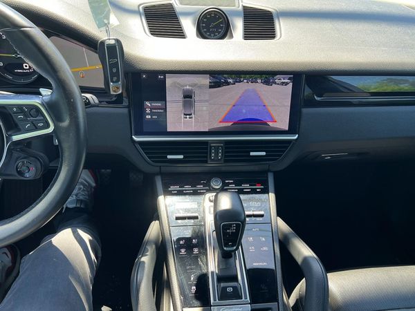 2019 PORSCHE CAYENNE