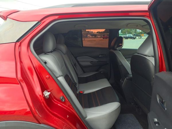 2022 NISSAN KICKS SR