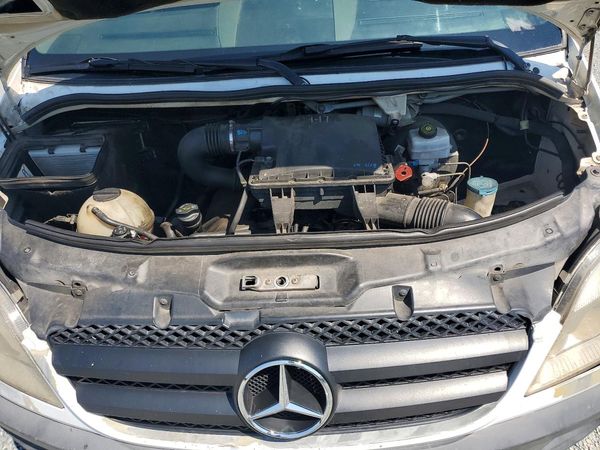 2012 MERCEDES-BENZ SPRINTER High Roof — Engine bay