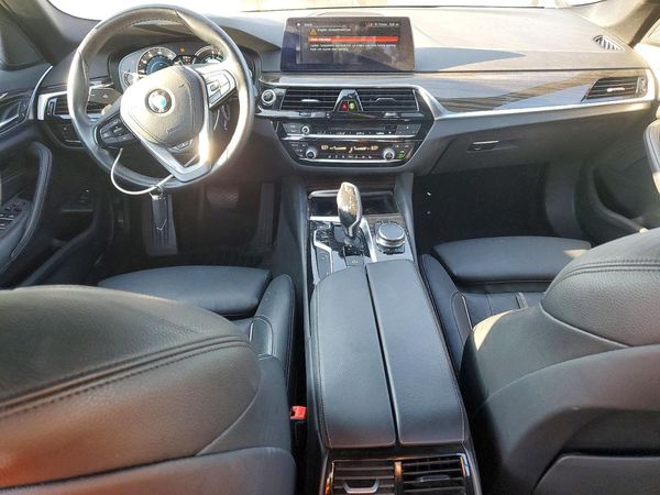 2018 BMW 530E