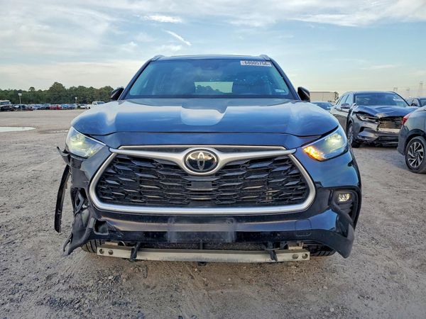 2022 TOYOTA HIGHLANDER