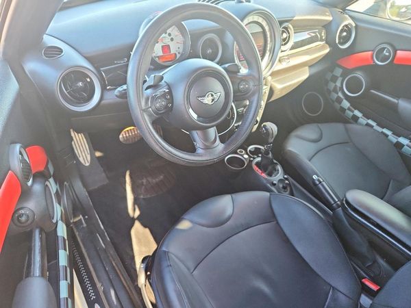 2013 MINI COOPER COUPE