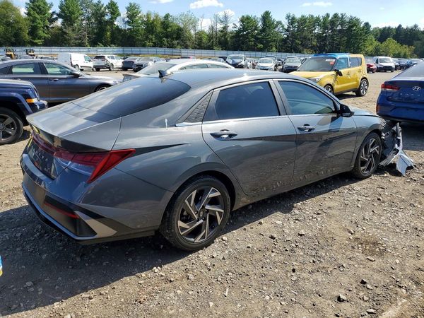 2024 HYUNDAI ELANTRA