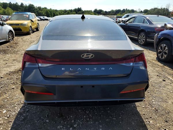 2024 HYUNDAI ELANTRA