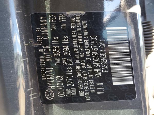 2024 HYUNDAI ELANTRA