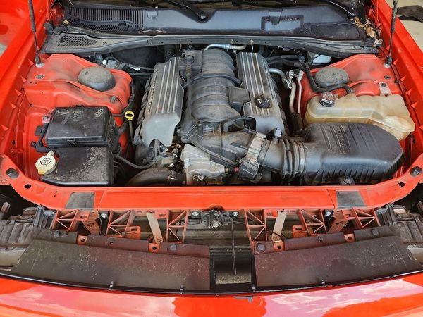 2020 DODGE CHALLENGER R/T SCAT PACK — Engine bay