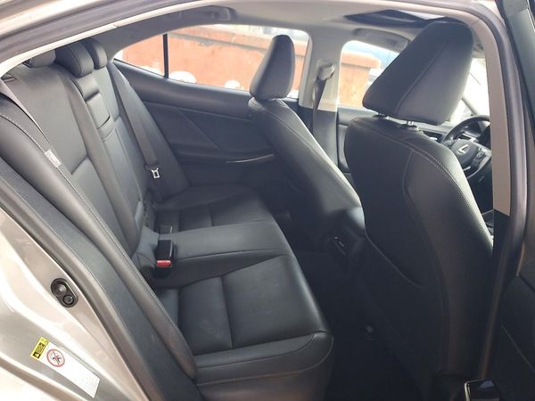 2015 LEXUS IS