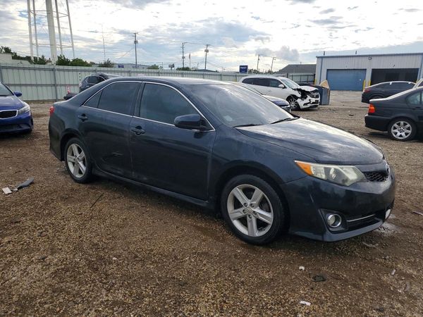 2012 TOYOTA CAMRY — Passenger 3/4