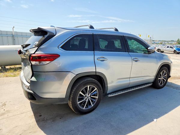2018 TOYOTA HIGHLANDER