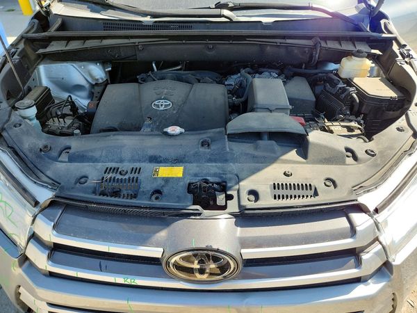 2018 TOYOTA HIGHLANDER