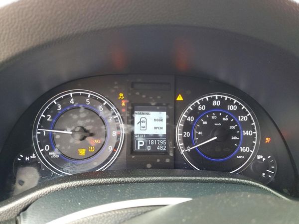 2012 INFINITI G37