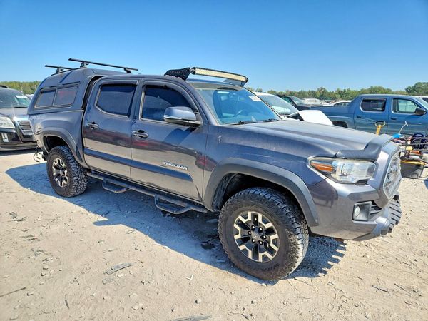 2017 TOYOTA TACOMA — Passenger 3/4