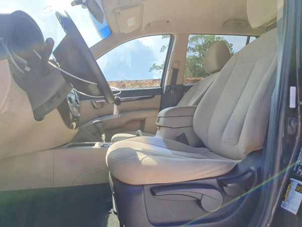2012 HYUNDAI SANTA FE GL(Middle-low )