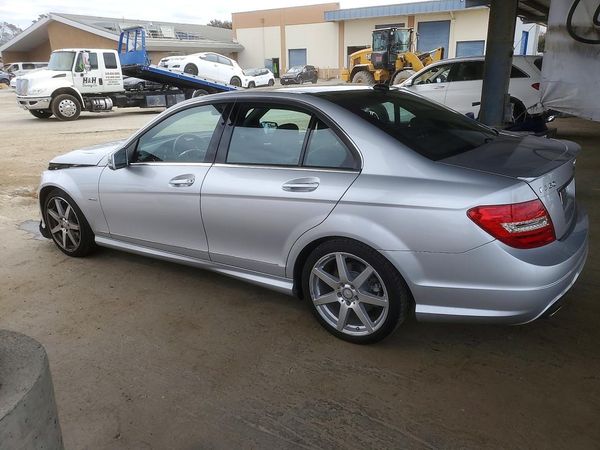 2012 MERCEDES-BENZ C