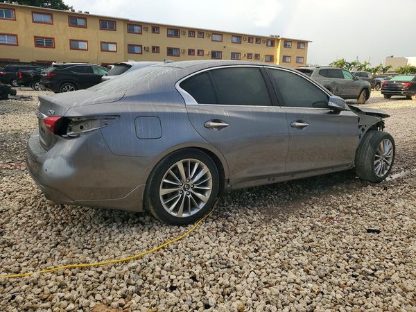 2021 INFINITI Q50