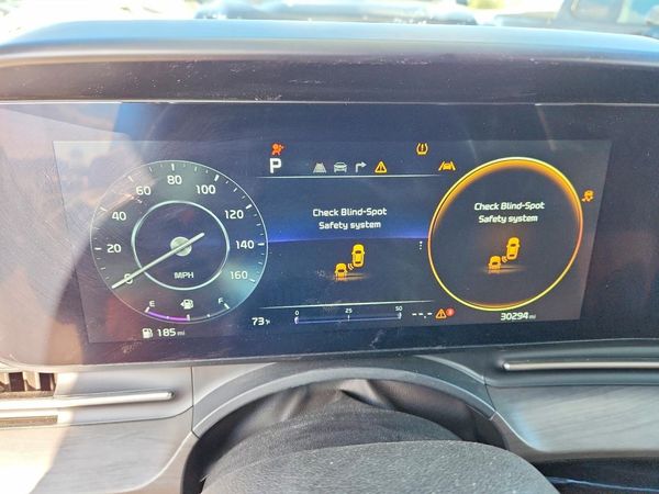 2024 KIA CARNIVAL