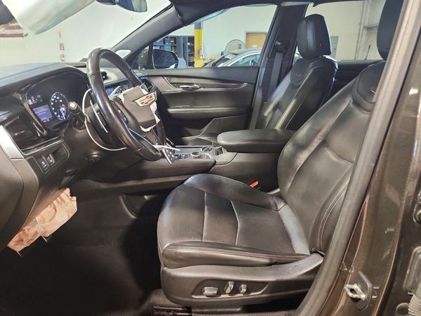 2020 CADILLAC XT6