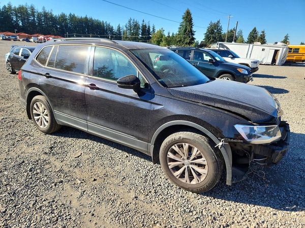 2018 VOLKSWAGEN TIGUAN — Passenger 3/4