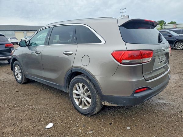 2017 KIA SORENTO L, LX