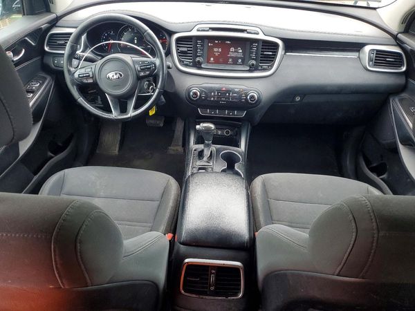 2017 KIA SORENTO L, LX