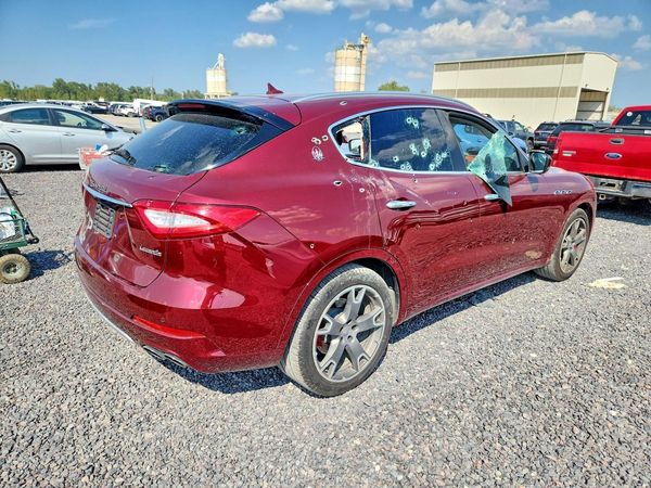 2017 MASERATI LEVANTE
