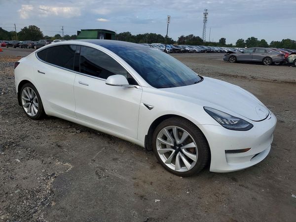 2019 TESLA MODEL 3 — Passenger 3/4